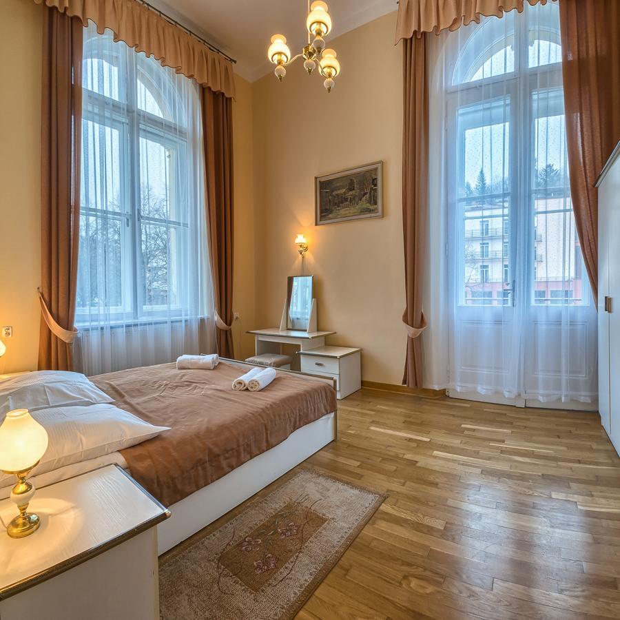 Hotel Stary Dom Zdrojowy Krynica-Zdrój Exterior foto