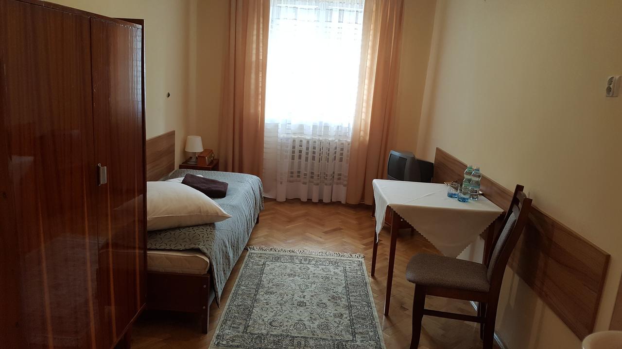 Hotel Stary Dom Zdrojowy Krynica-Zdrój Exterior foto