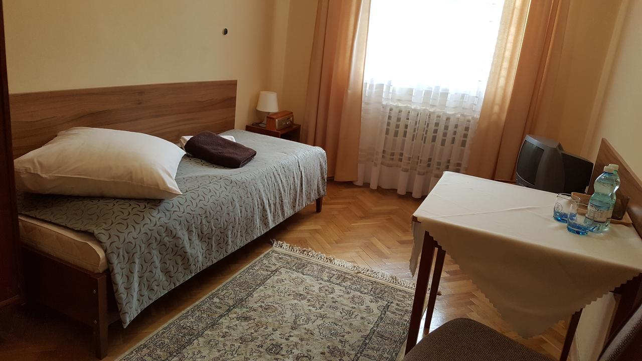 Hotel Stary Dom Zdrojowy Krynica-Zdrój Exterior foto