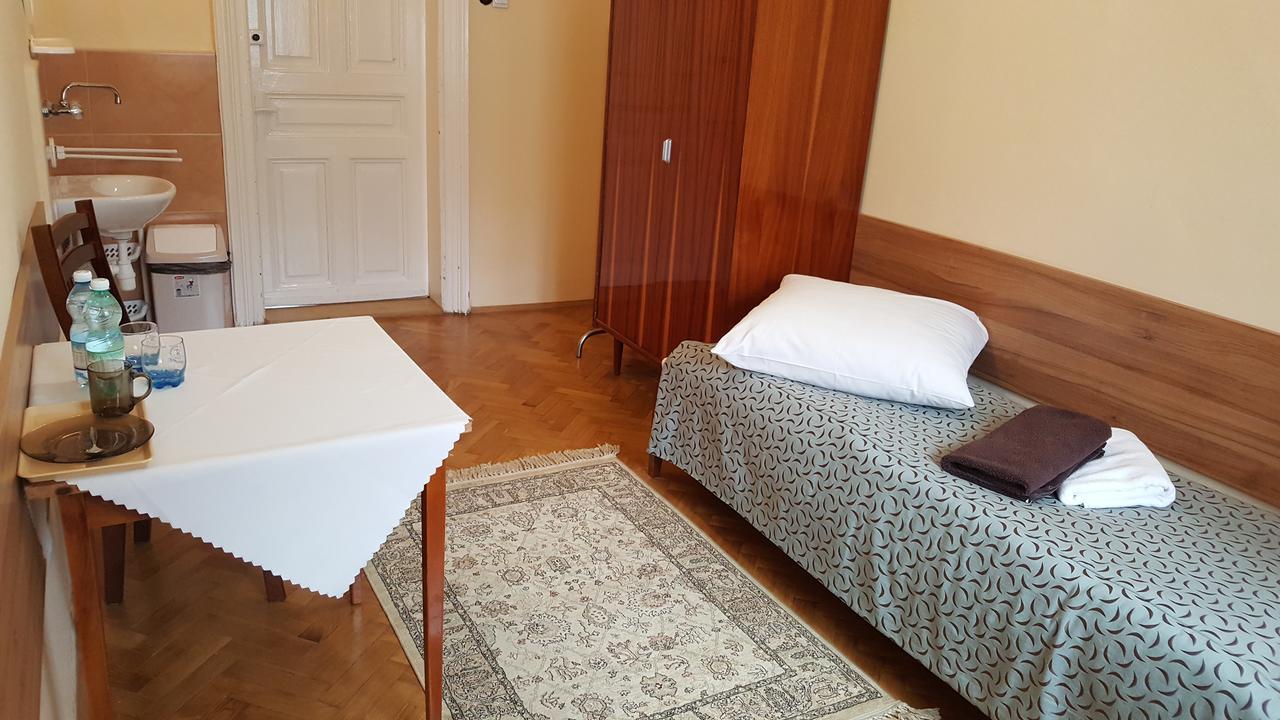Hotel Stary Dom Zdrojowy Krynica-Zdrój Exterior foto